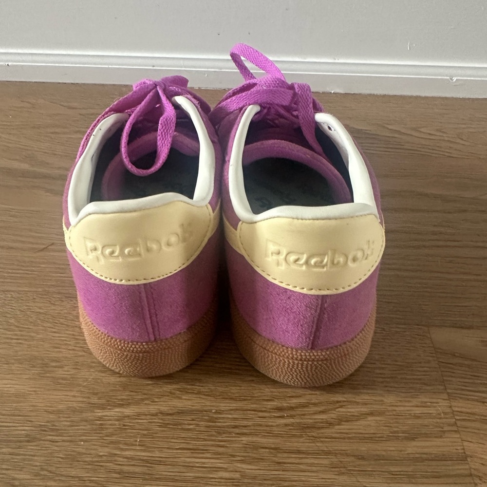 Purple Reebok sneakers - Picture 3 of 5